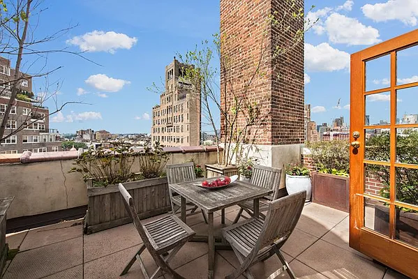 Rented by Keller Williams NYC | media 14