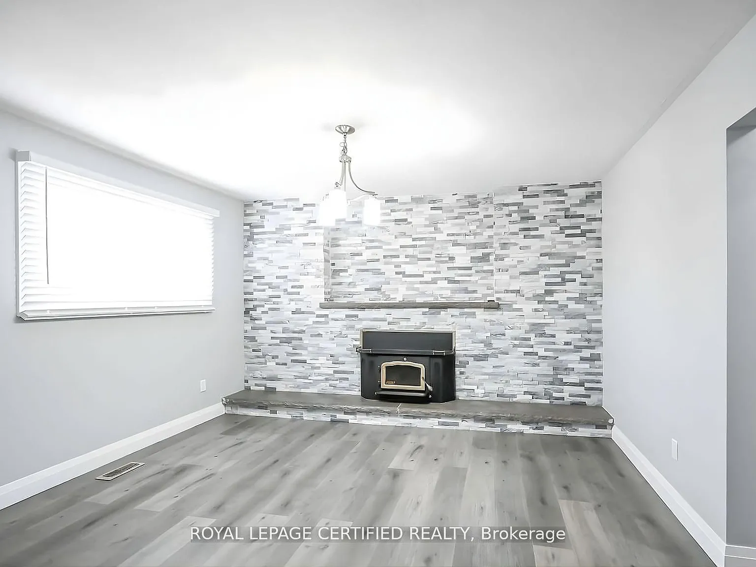3 bed, $2,150 — Photo 2