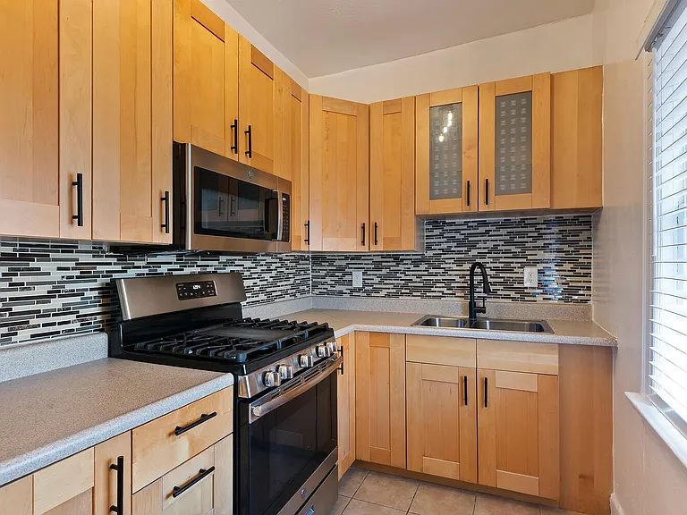 Brookmore - Premium Studio Apartment