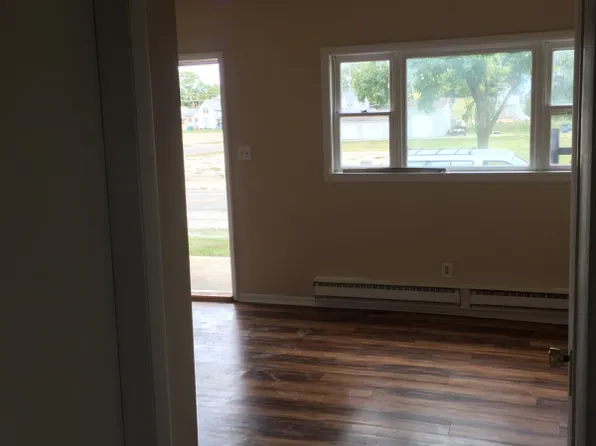 319 S 5th Ave APT 1, Kankakee, IL 60901