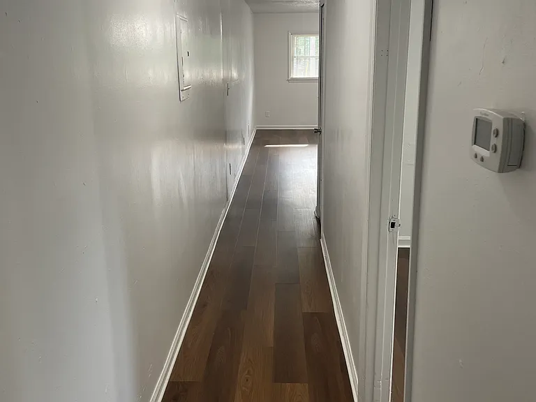 811 Mobile St #A — Photo 4