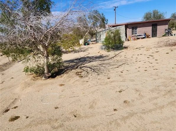 67826 Daisy Ln, Twentynine Palms, CA 92277