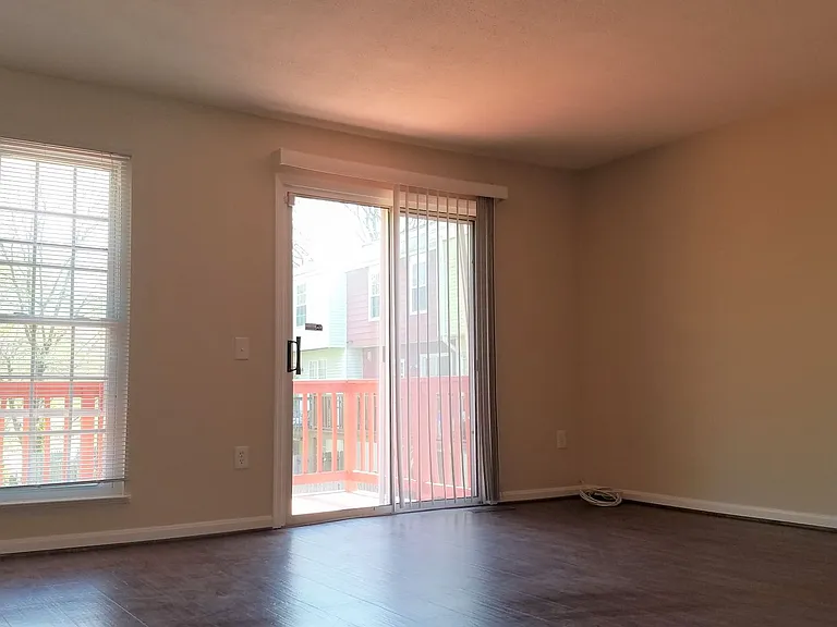 1669 Colonial Way — Photo 9