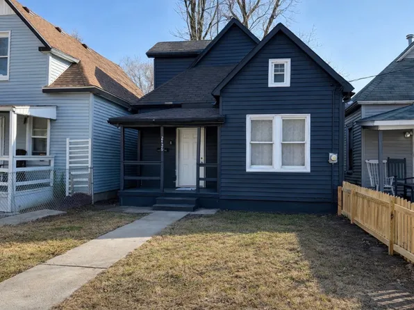 2426 W Antoinette St, Peoria, IL 61605