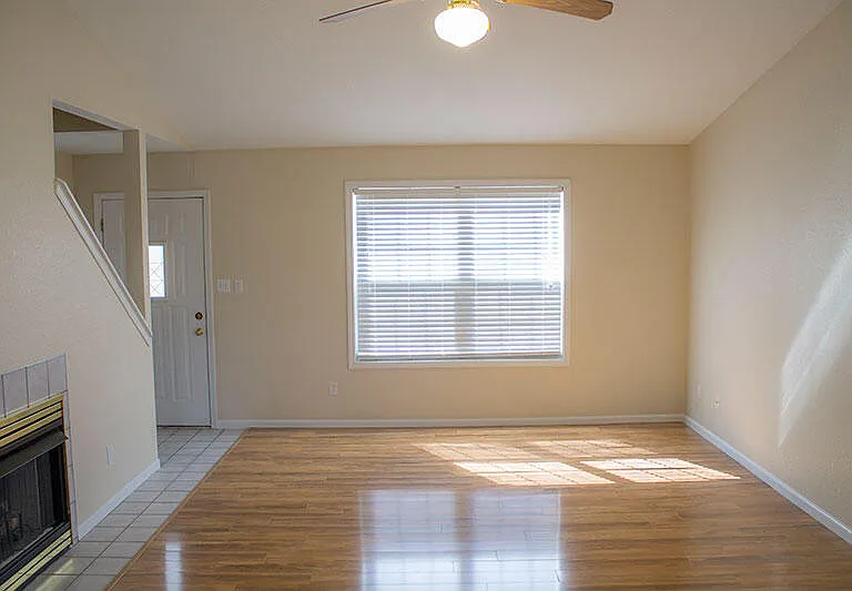5204 Tessa Way — Photo 7