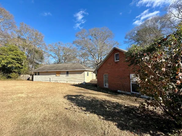 4 Mimosa Ct, Phenix City, AL 36870