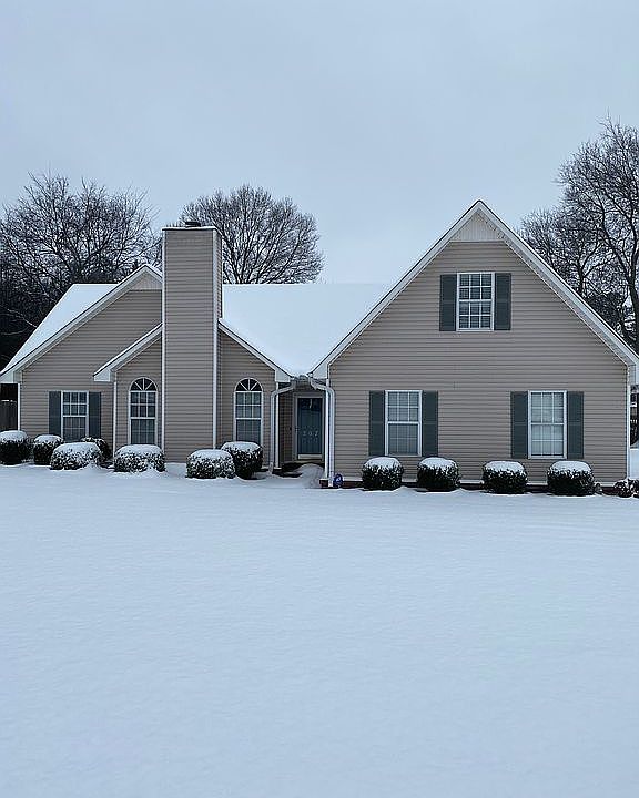 1st image of 207 W Bailey Springs Dr