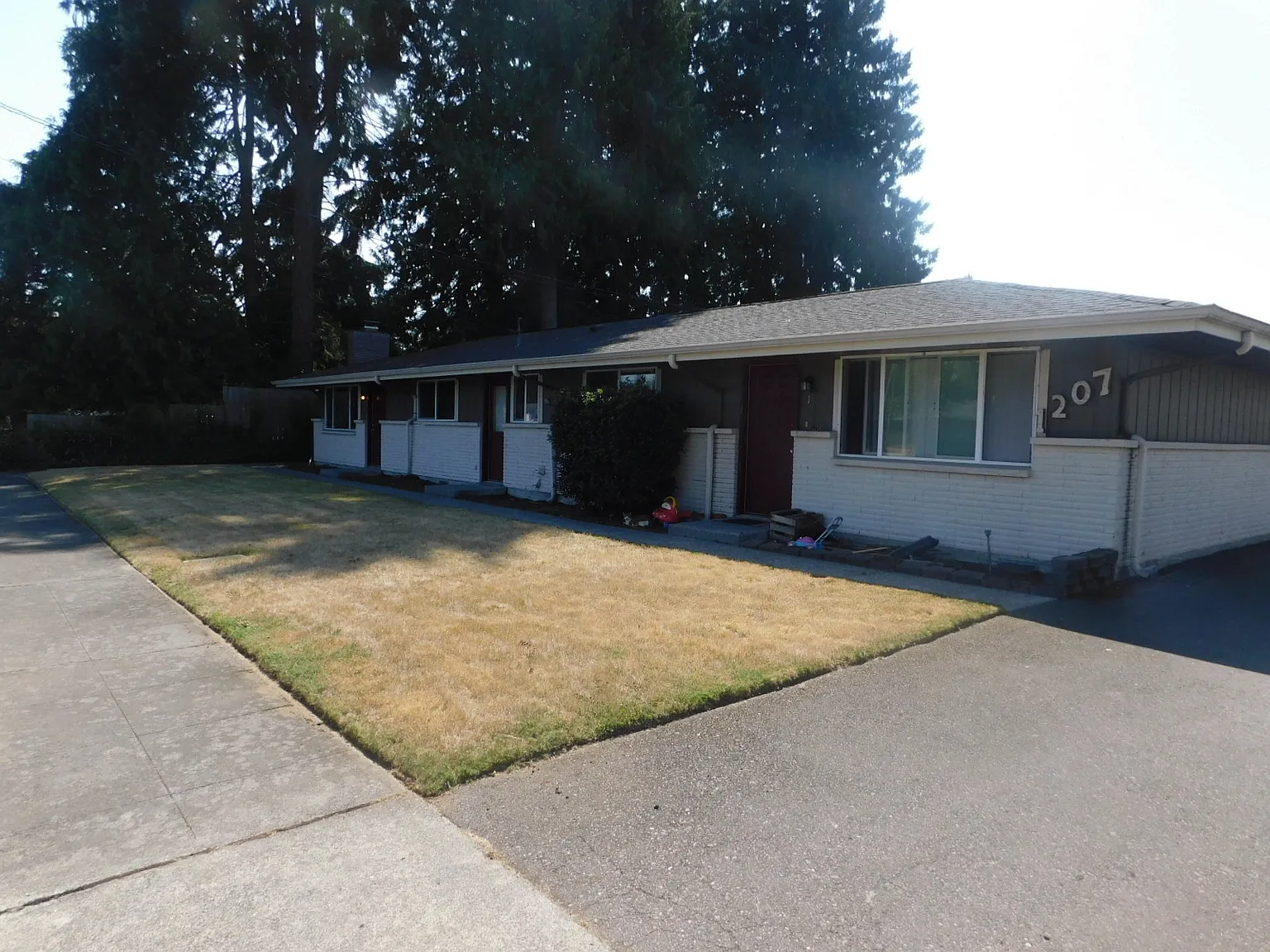 1207 Beach Ave - 2 — Photo 4
