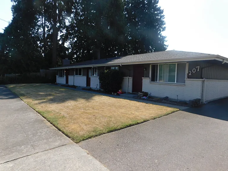 1207 Beach Ave #2 — Photo 7