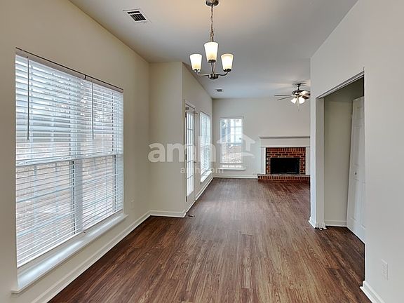 4th image of 2026 Oakbluff Dr
