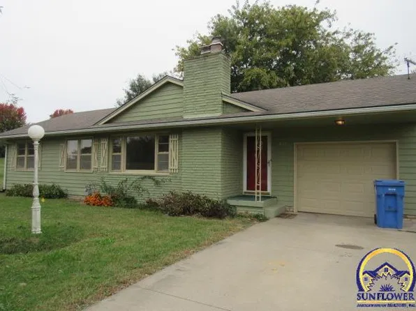225 SE Consuelo Rd, Tecumseh, KS 66542