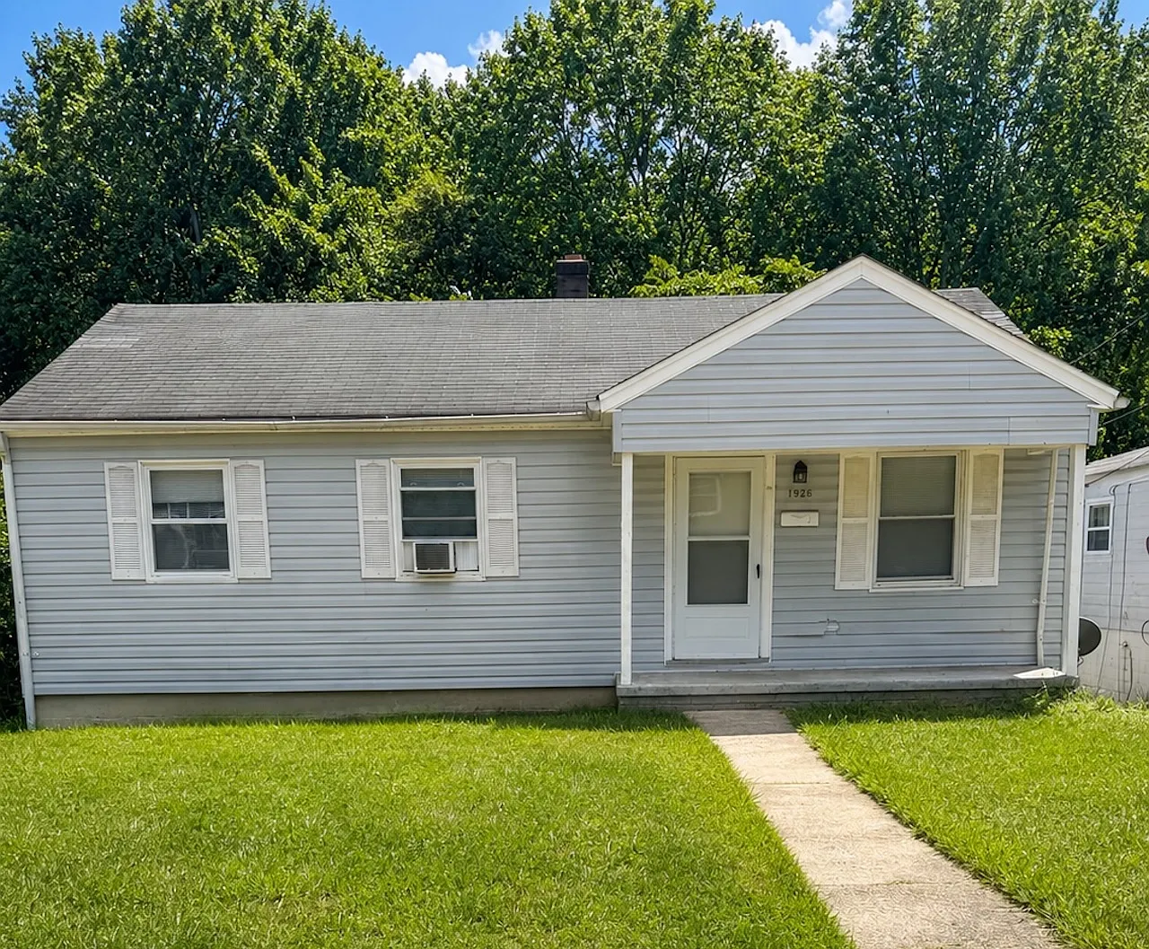 3 bed, 864 sqft, $1,025 — Photo 1