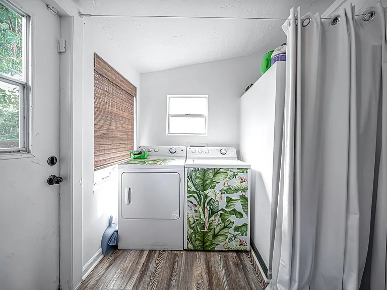 308 S L St — Photo 18