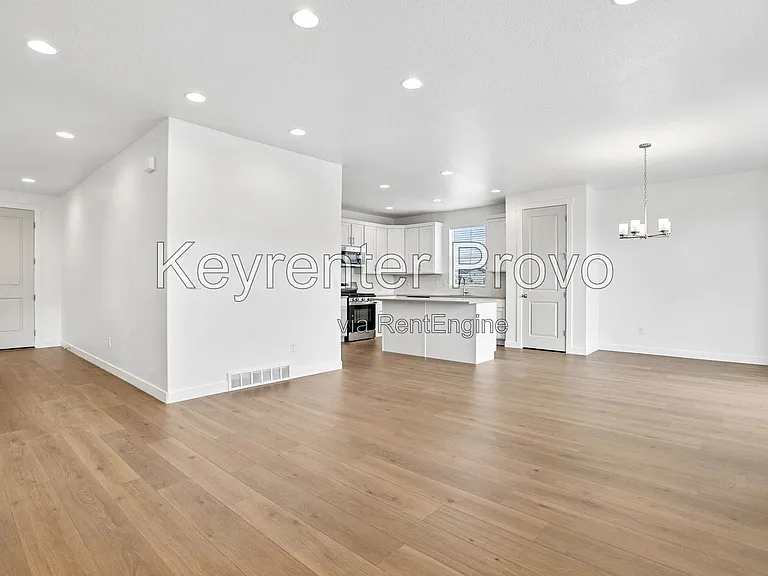 2568 N 3670 W — Photo 6