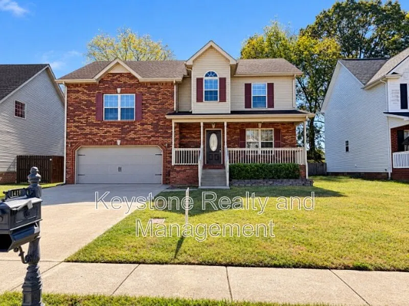 3 bed, 2.5 bath, 1906 sqft, $1,895 — Photo 1