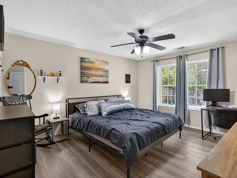 31 Idus Ln — Photo 17