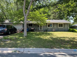 922 Dakota St S, Shakopee, MN 55379