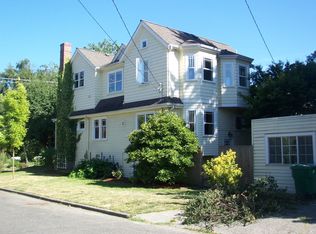 8057 Corliss Ave N, Seattle, WA 98103