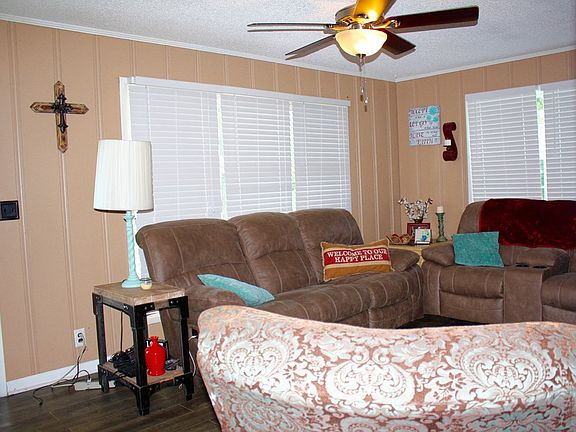 4th image of 105 Taylor Dr