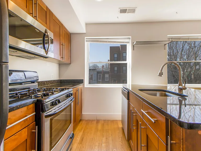 1310 K St SE #204 — Photo 13