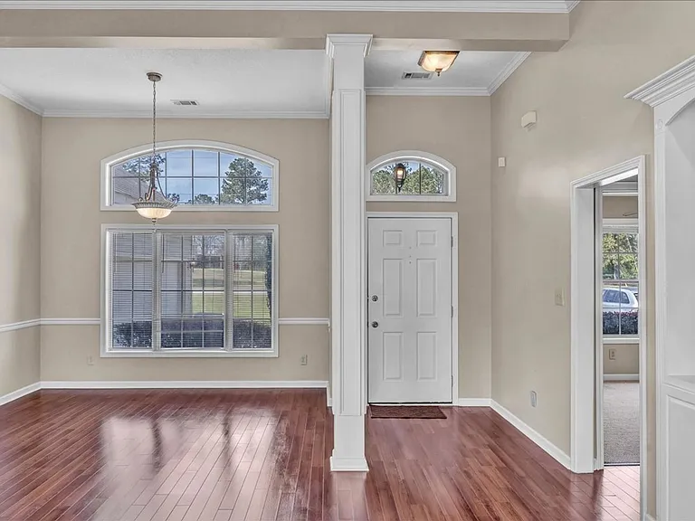 331 Amanda Dr — Photo 8