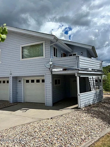 2320 Calumet Cir #B Photo 1