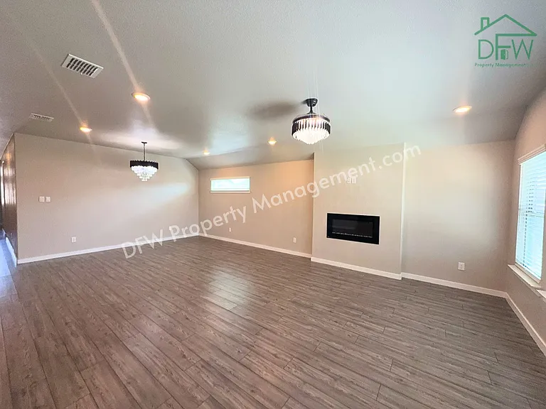 2508 Shakopee St — Photo 3