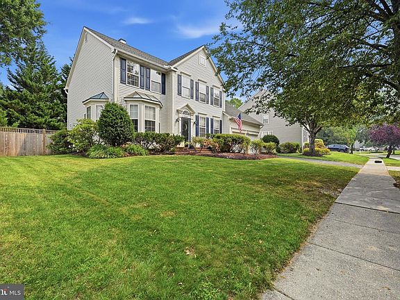 2nd image of 2902 Middlebridge Ct