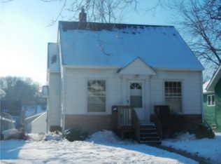 1515 C Ave NW, Cedar Rapids, IA 52405