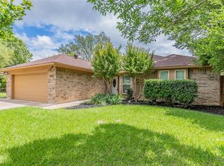 1602 Almond Dr, Mansfield, TX 76063