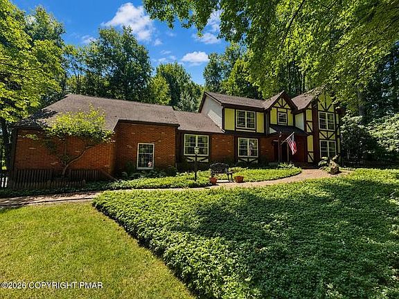 2nd image of 5333 Hickory Cir