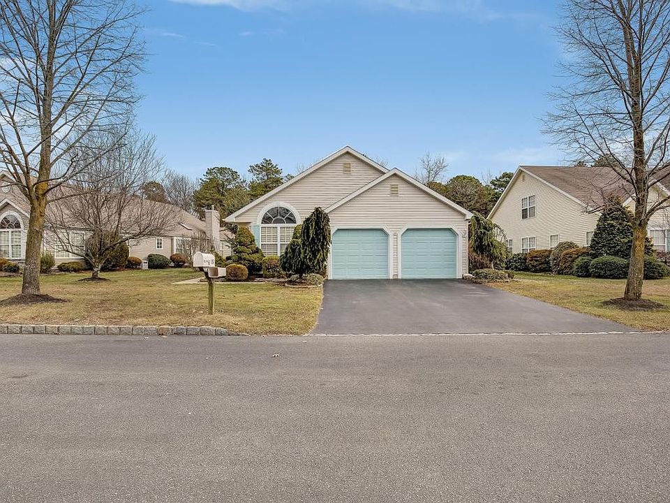 1st image of 31 Valley Stream Ln
