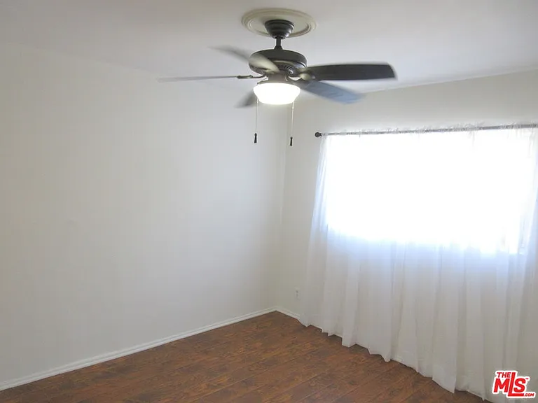 1400 N Fairfax Ave — Photo 16
