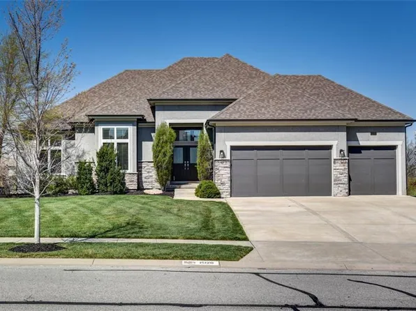 15120 Carter St, Overland Park, KS 66221