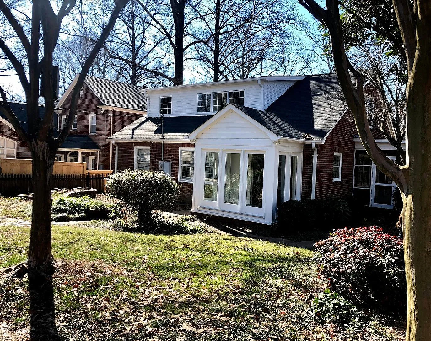 3 bed, 2343 sqft, $4,500 — Photo 2