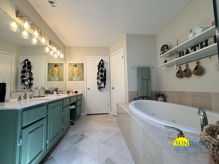 541 E Timberlake Dr — Photo 13