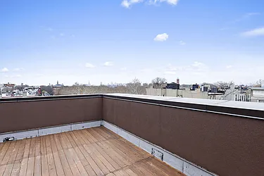 196 Macon Street in Bedford-Stuyvesant