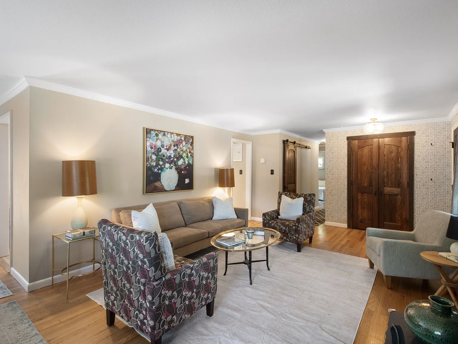 3 bed, 2324 sqft, $3,500 — Photo 4