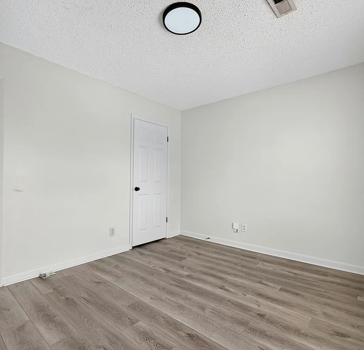 6209 Friar Tuck Drive Northwest, Unit C — Photo 3