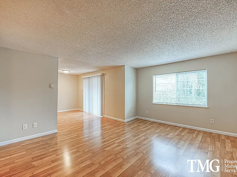 Cambria Apartments — Photo 31