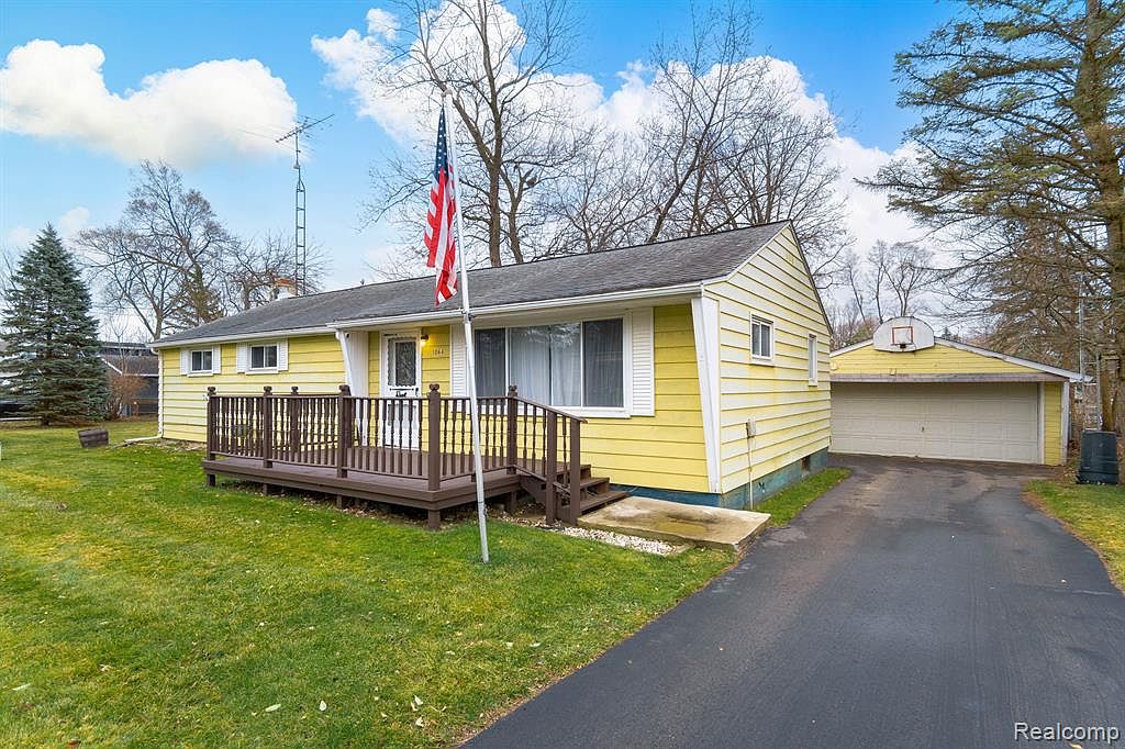 1064 Washington Dr, Flint, MI 48507 Zillow