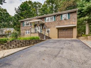 77 Shepherd Ave, Greenwood Lake, NY 10925
