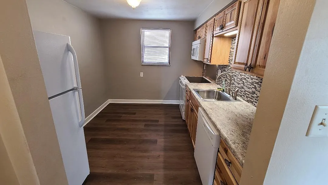 1 bed, $785 — Photo 2
