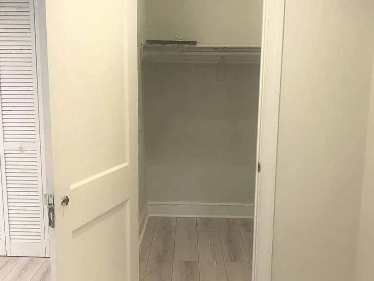 401 Commonwealth Ave #10B — Photo 3