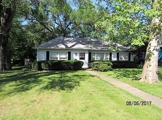 2126 E Maple St, Kankakee, IL 60901