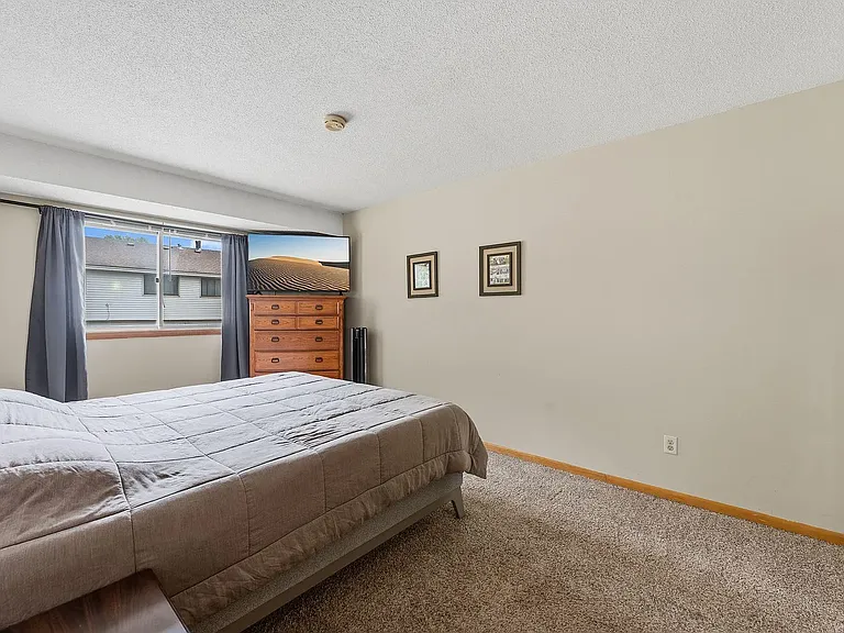 1645 Hickory Ln #1 — Photo 9