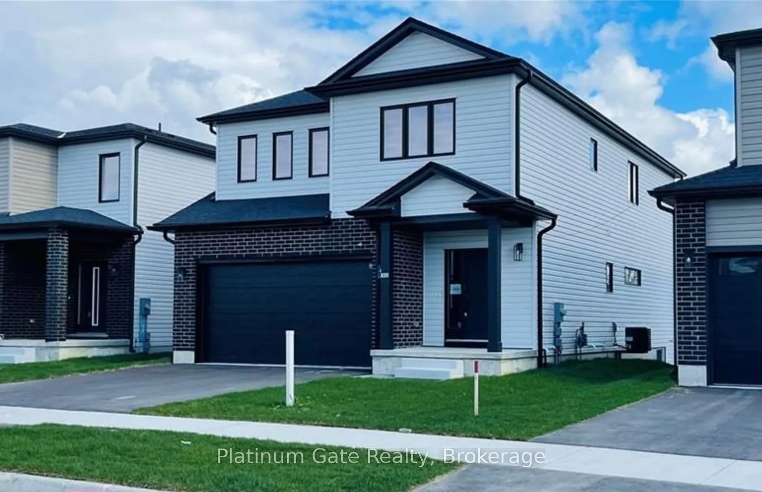 4 bed, $2,850 — Photo 1