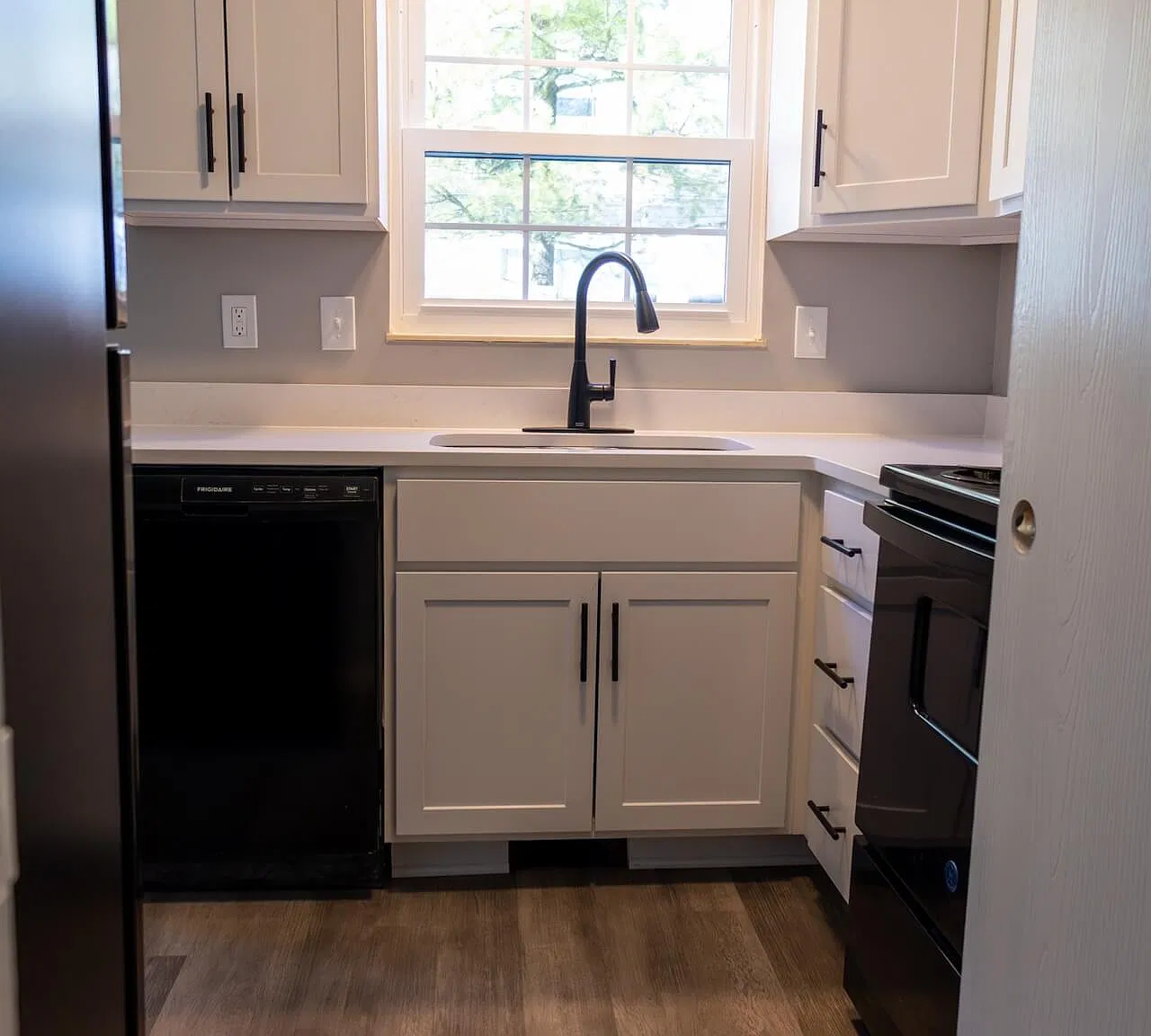 2 bed, 1.5 bath, 1400 sqft, $1,750 — Photo 2