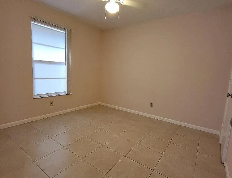 1087 Goldenrod Rd — Photo 12