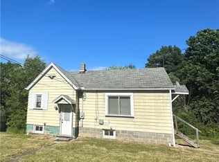 33771 Eddy Rd, Willoughby Hills, OH 44094